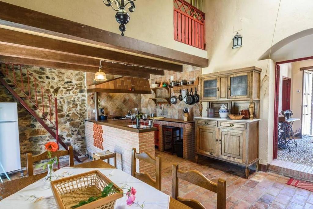 Casa Cortijo En Dehesa Sierra Leon Vila La Puebla de los Infantes Exterior foto